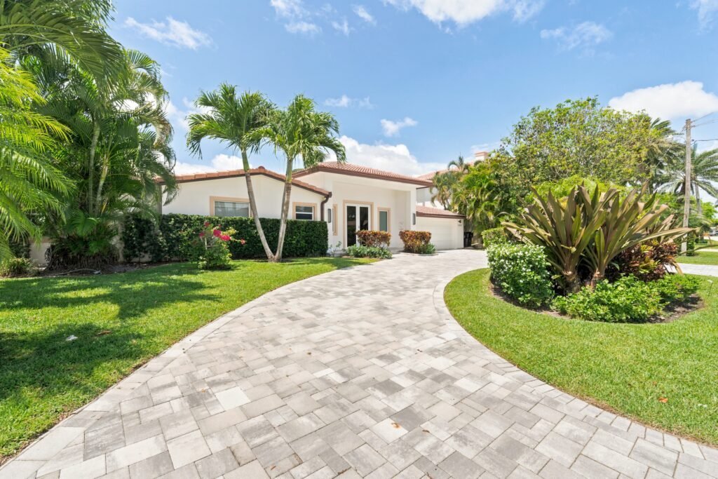 Exteriors real estate photography